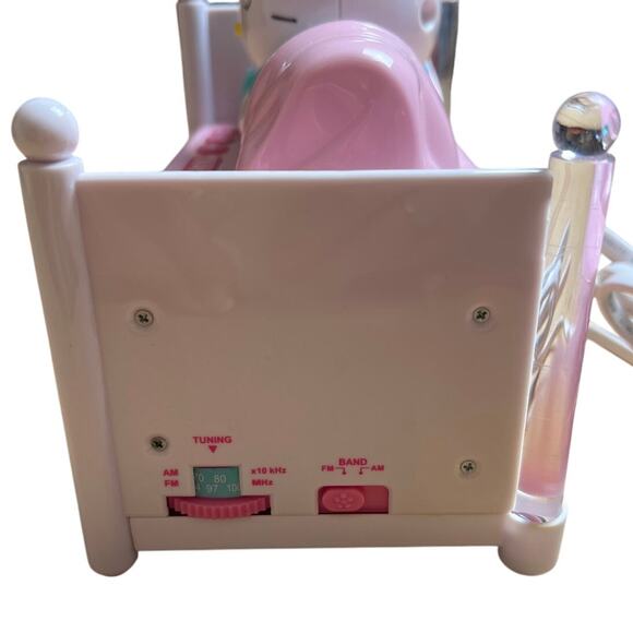 Hello Kitty Sleeping Kitty Alarm Clock Radio with Night Light (TESTED) - Picture 3 of 9